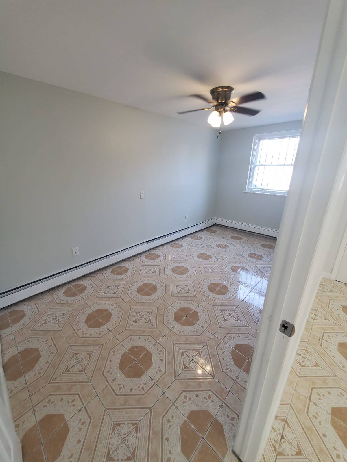 #8 photo, 1020 Bay 32nd street, #1, Far Rockaway , NY 11691