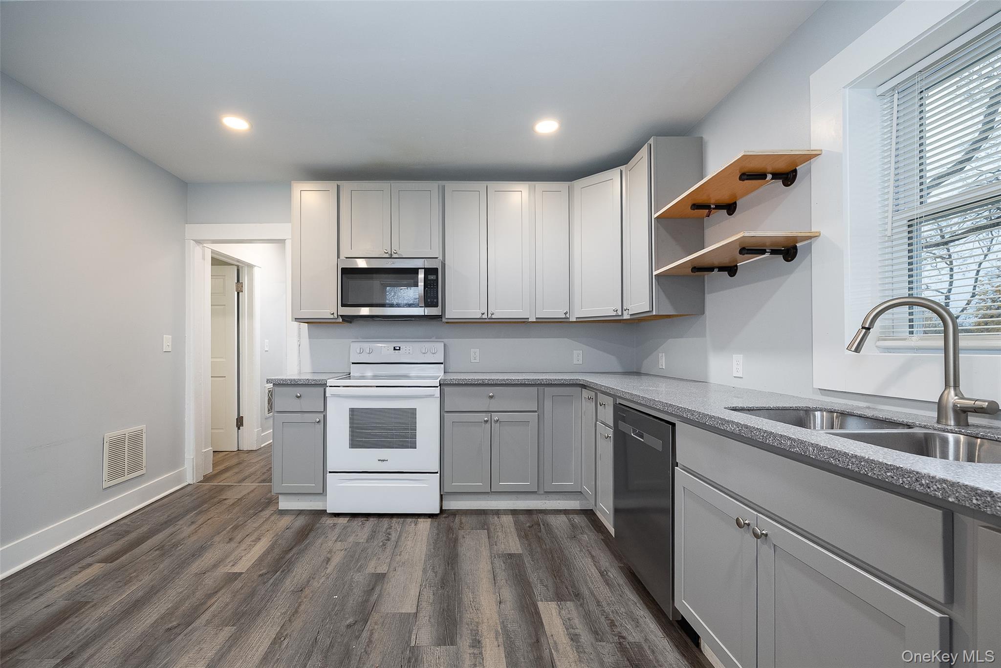 #2 photo, 5 Orchard Place, Poughkeepsie , NY 12601