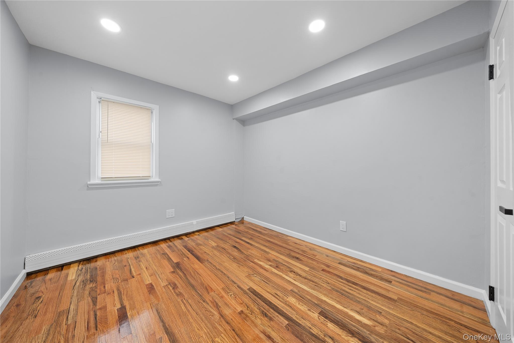 #11 photo, 11942 189th Street, Saint Albans , NY 11412