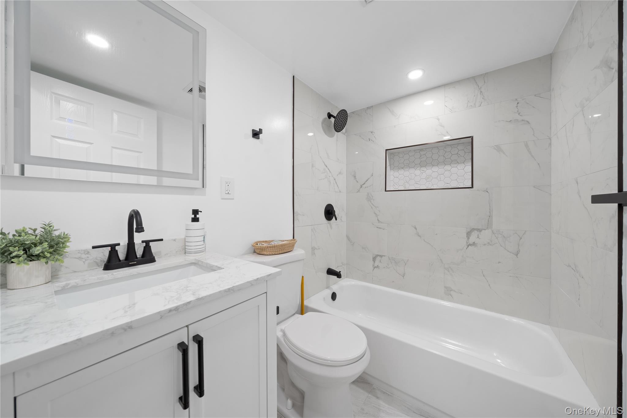 #12 photo, 11942 189th Street, Saint Albans , NY 11412