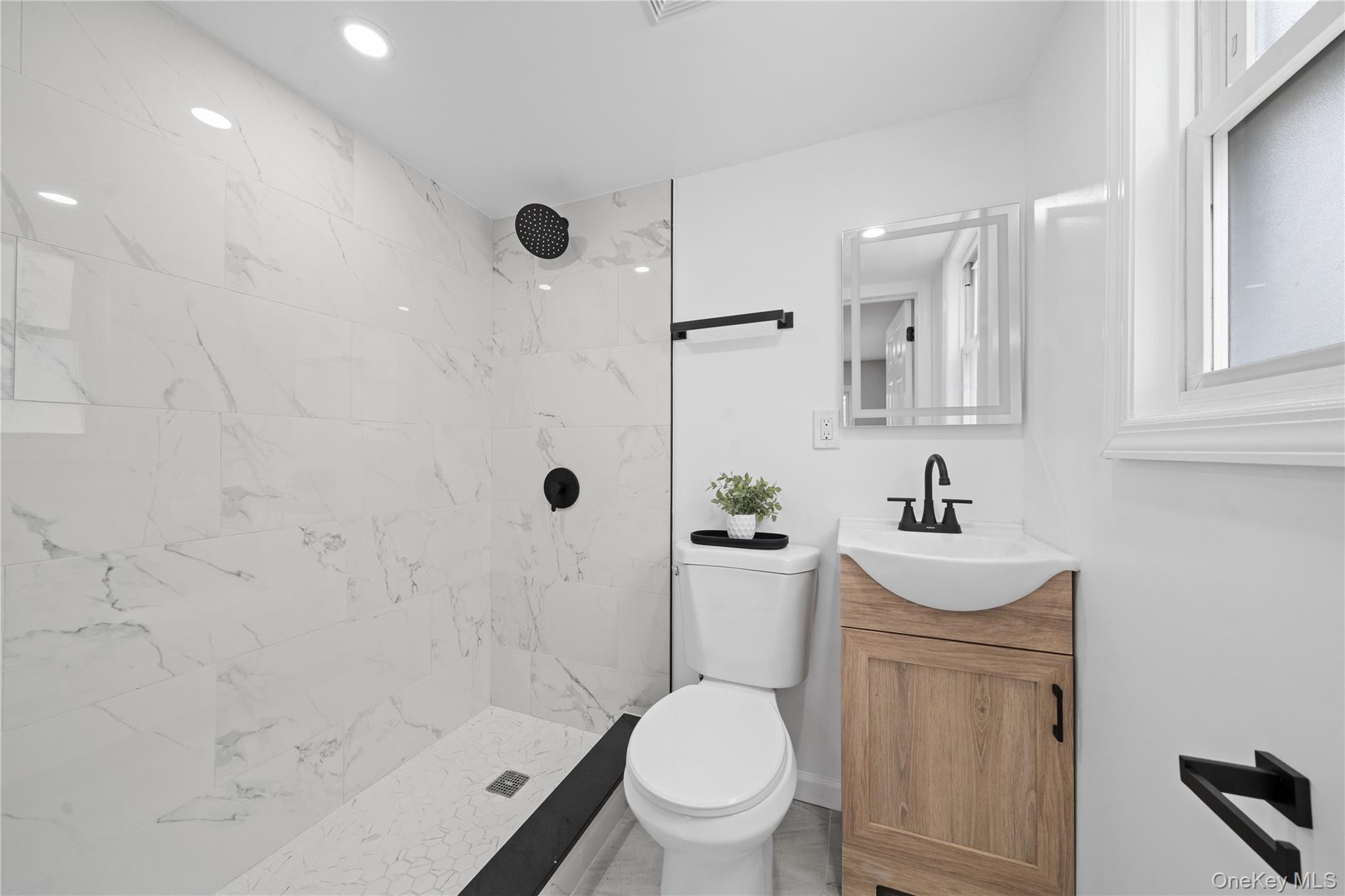 #15 photo, 11942 189th Street, Saint Albans , NY 11412