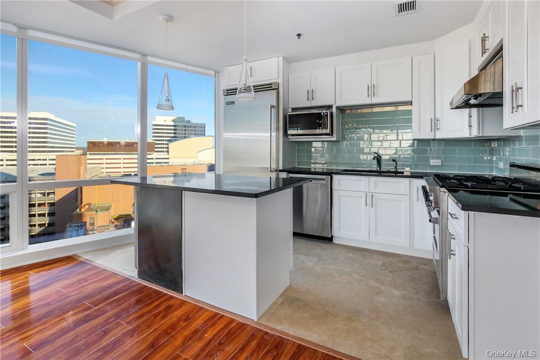 #6 photo, 1 Renaissance Square, White Plains , NY 10601