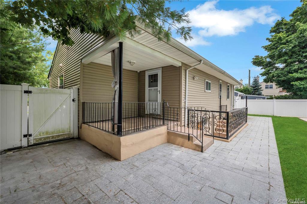 #3 photo, 531 Old Country Road, Plainview , NY 11803