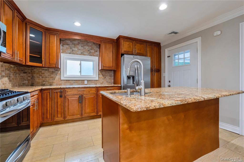 #7 photo, 531 Old Country Road, Plainview , NY 11803