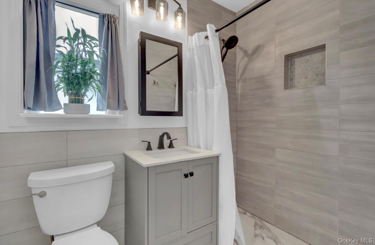 #10 photo, 83 Finch, Islip , NY 11751