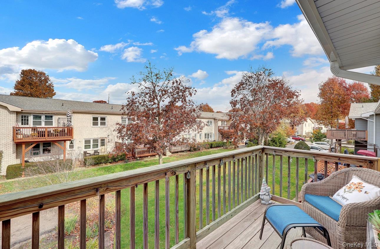 #13 photo, 83 Finch, Islip , NY 11751