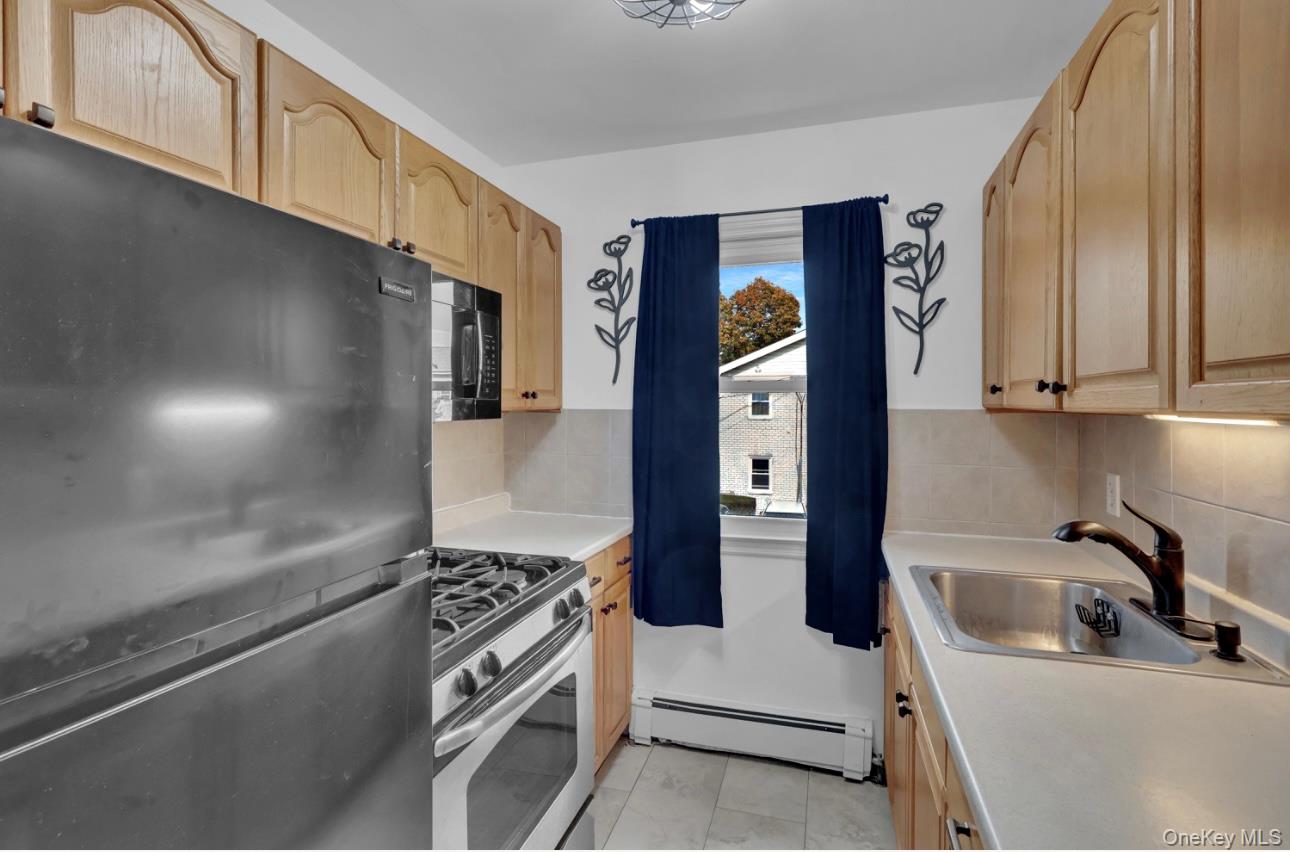 #9 photo, 83 Finch, Islip , NY 11751