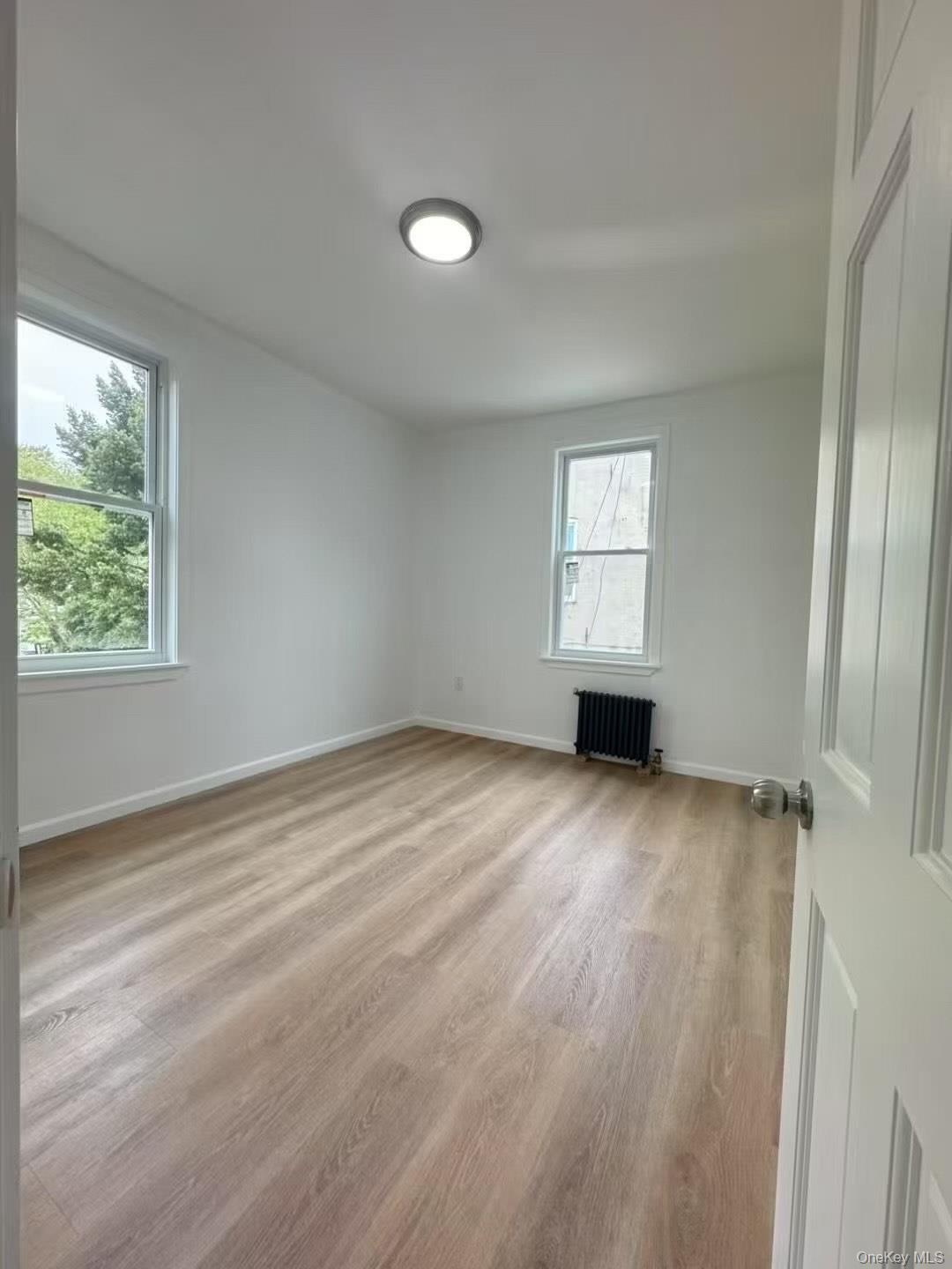 #4 photo, 86-17 88 Avenue, Woodhaven , NY 11421