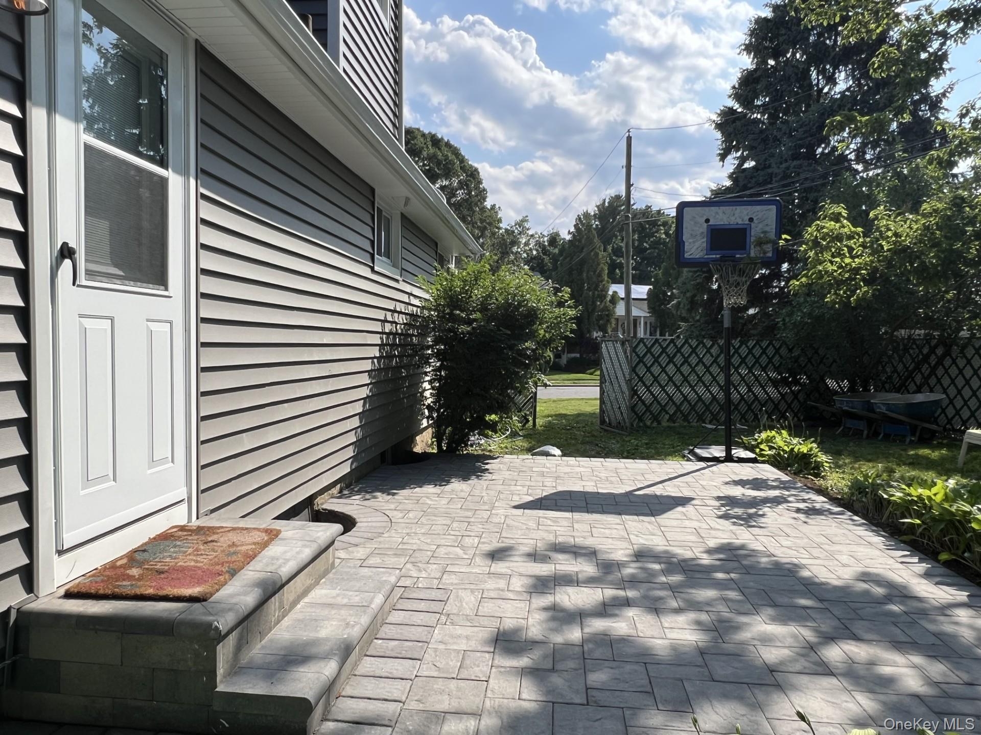 #12 photo, 7 Mindy Lane, Westbury , NY 11590