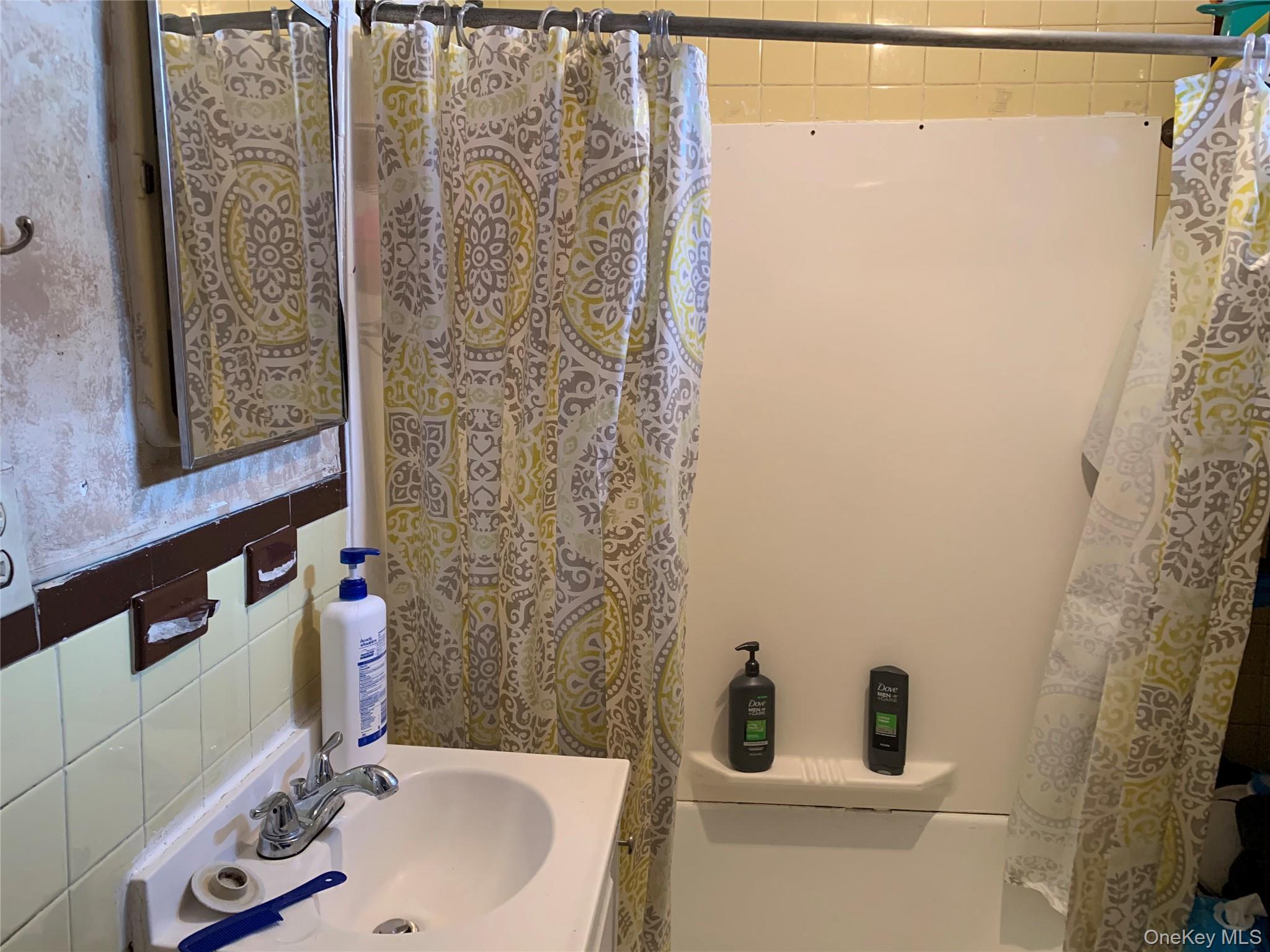 #6 photo, 43-20 Junction Boulevard, Corona , NY 11368