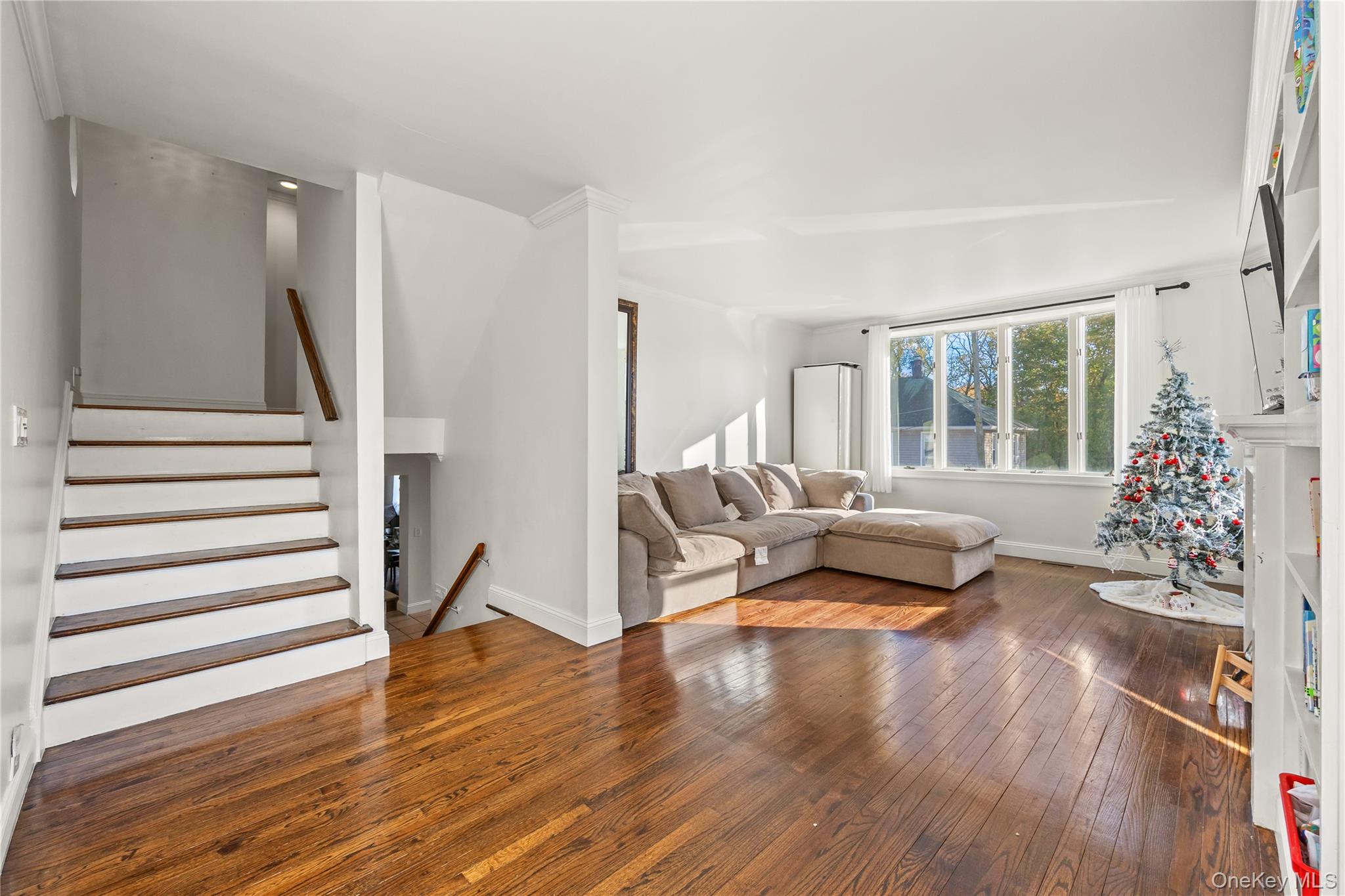 #11 photo, 9 Hillside Avenue, Glen Head , NY 11545