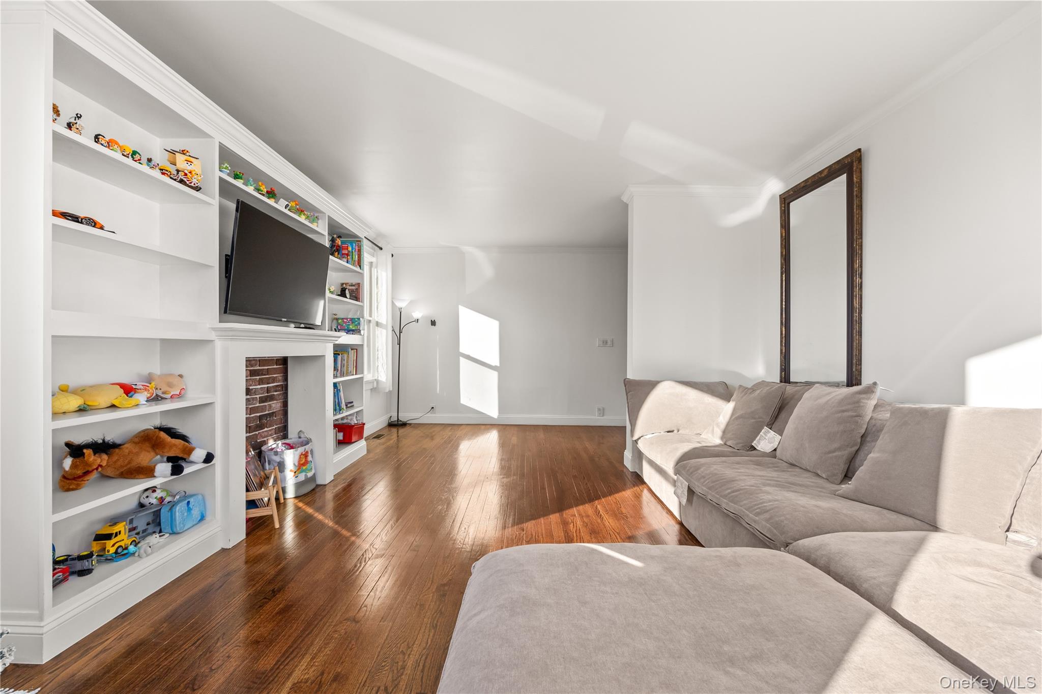 #12 photo, 9 Hillside Avenue, Glen Head , NY 11545