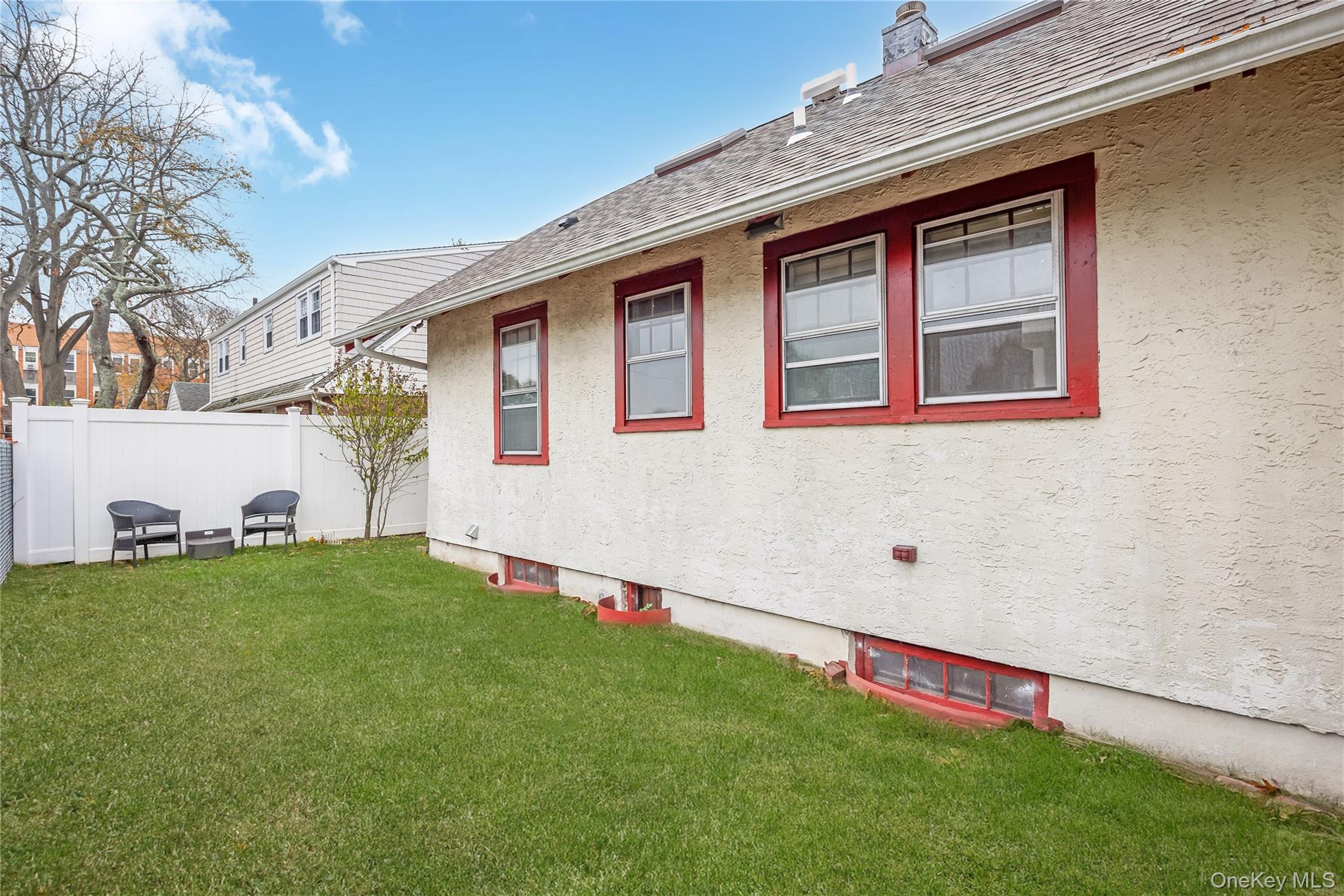 #12 photo, 51 Castleton Court, Oceanside , NY 11572