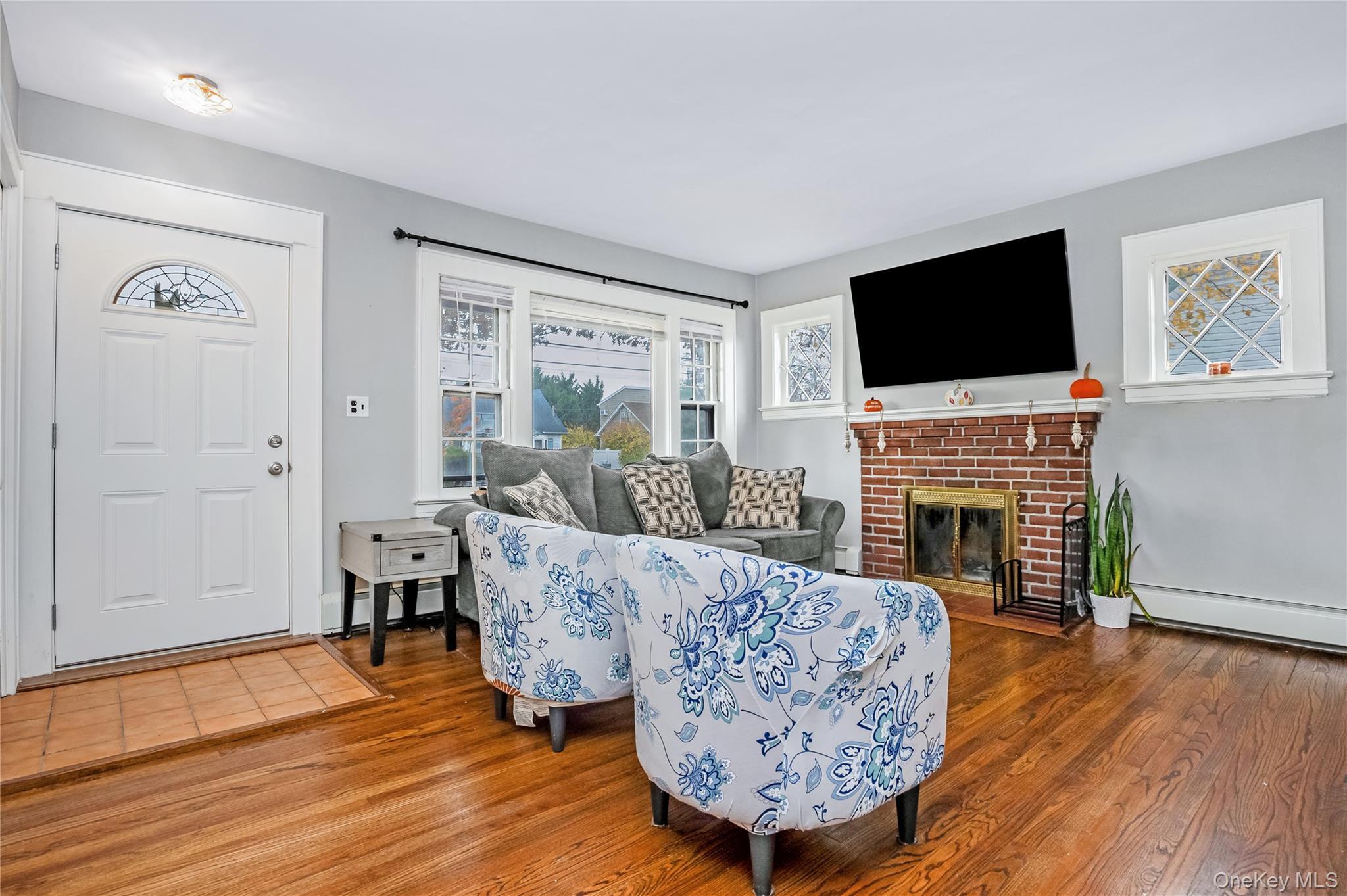 #3 photo, 51 Castleton Court, Oceanside , NY 11572