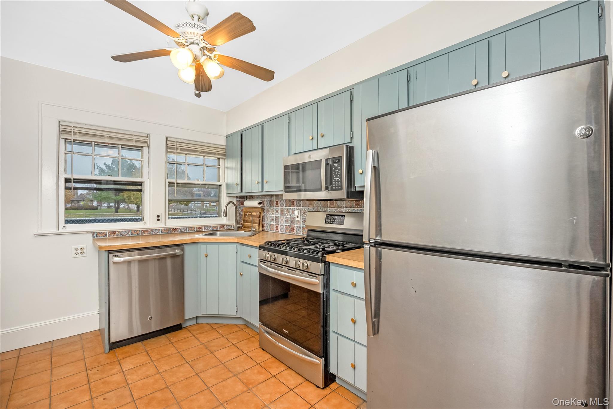 #7 photo, 51 Castleton Court, Oceanside , NY 11572