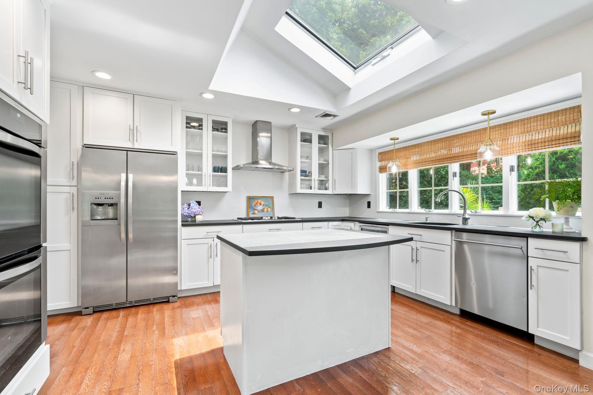 #5 photo, 32 Hennessey Drive, Huntington , NY 11743