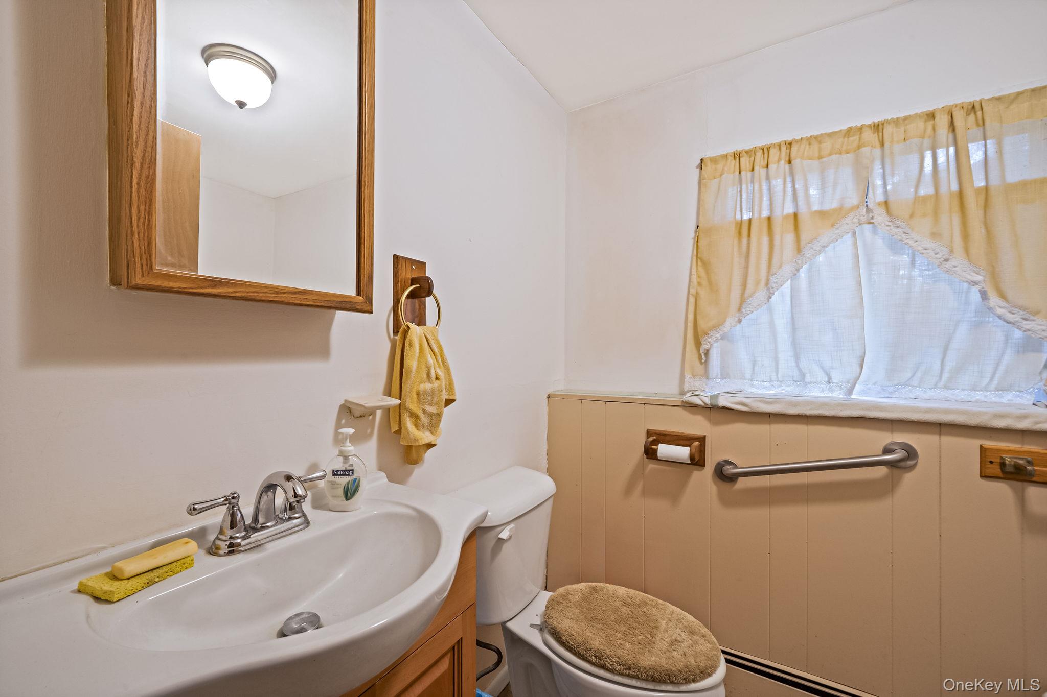 #16 photo, 85 Hawthorne Street, Selden , NY 11784