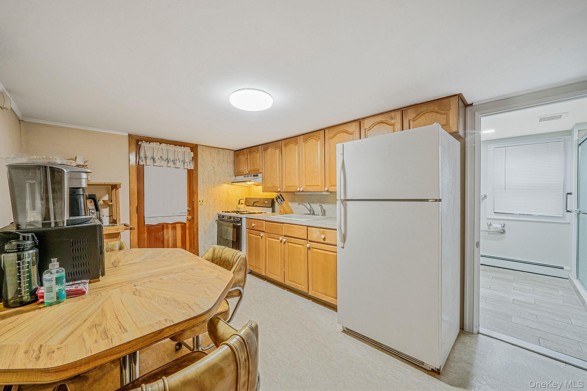 #5 photo, 85 Hawthorne Street, Selden , NY 11784