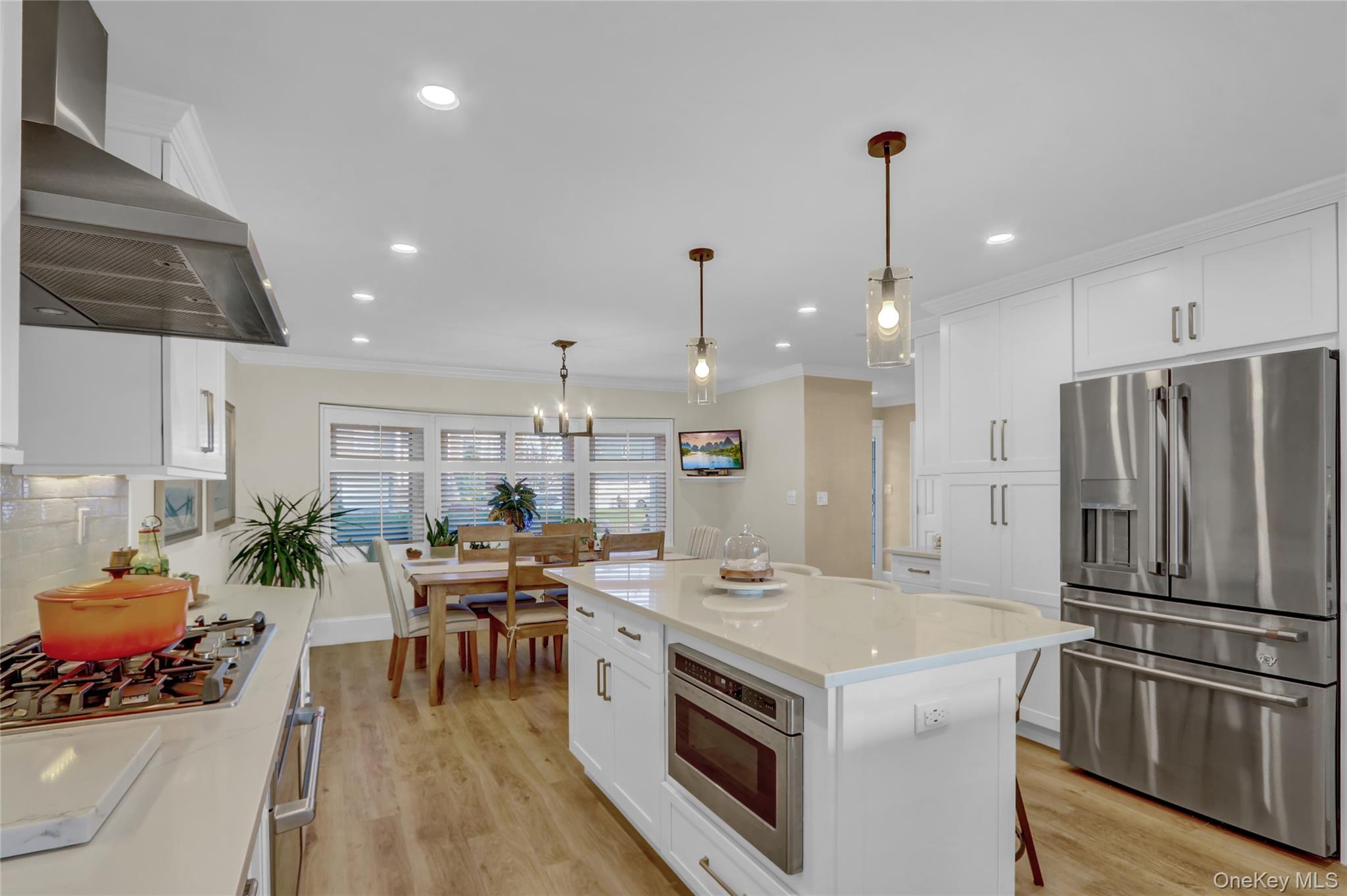 #9 photo, 2848 Clubhouse Road, Merrick , NY 11566