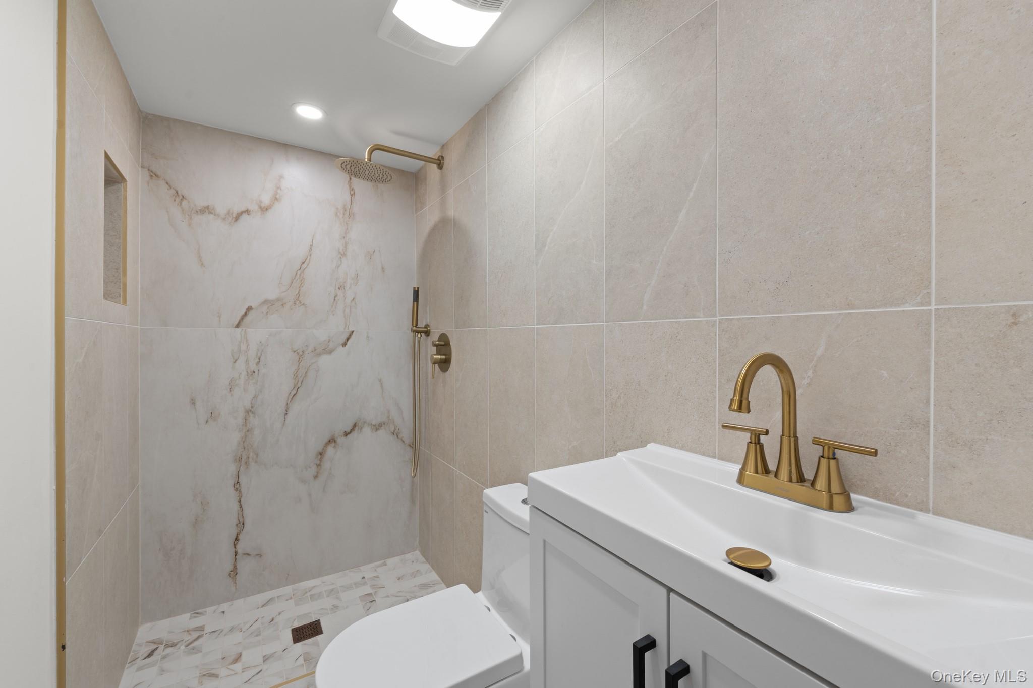 #18 photo, 21917 132nd Road, Laurelton , NY 11413