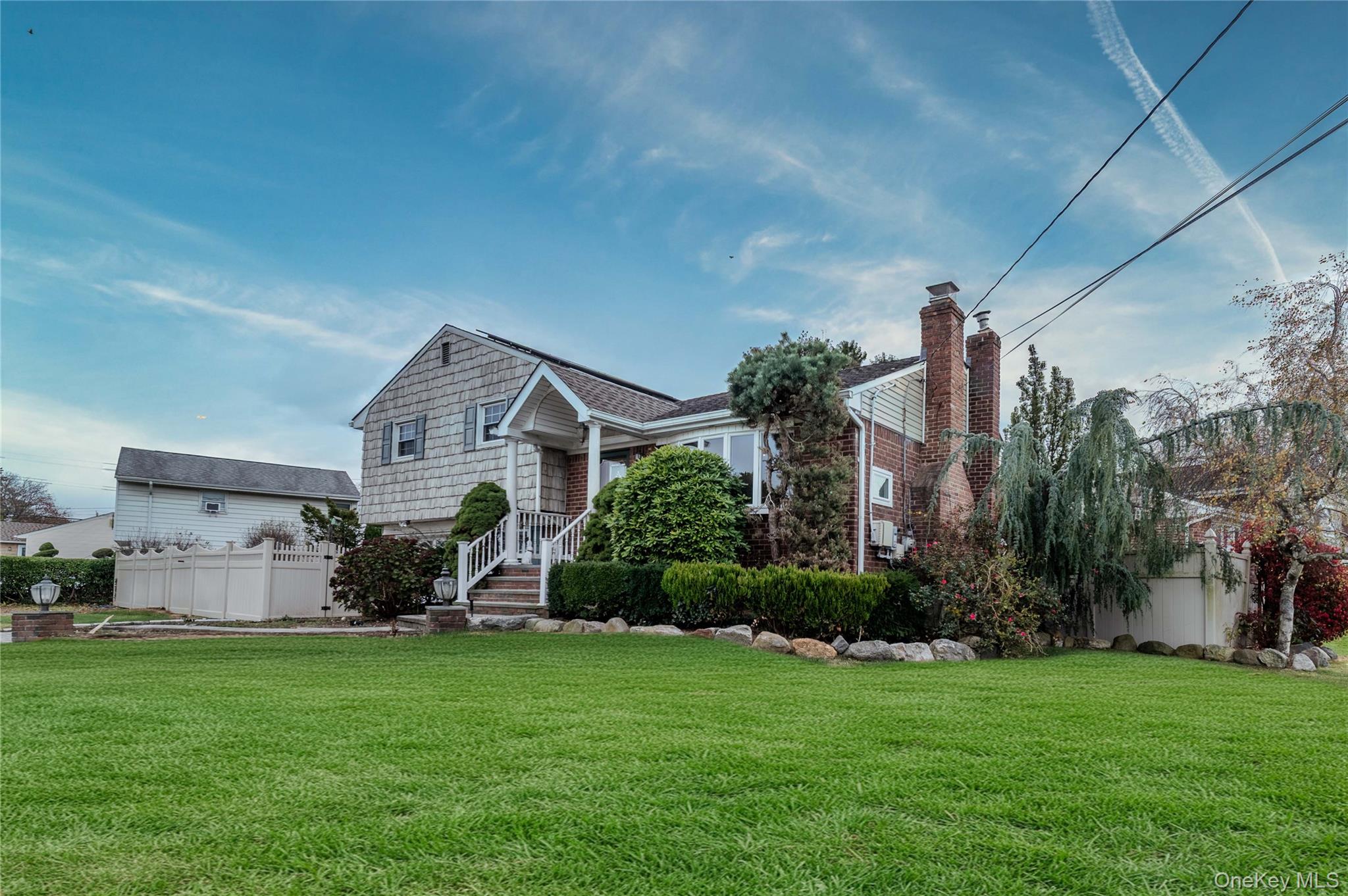 #2 photo, 15 Albany Street, Hicksville , NY 11801