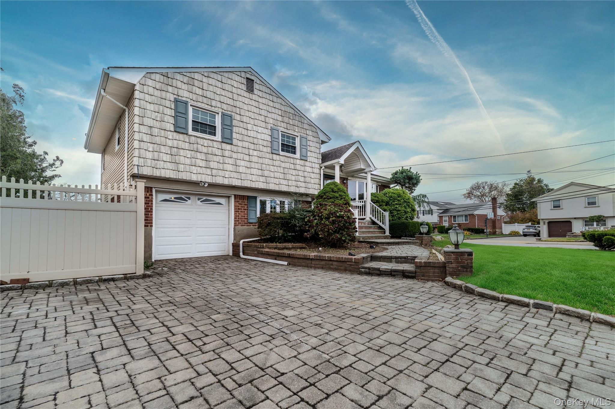 #3 photo, 15 Albany Street, Hicksville , NY 11801