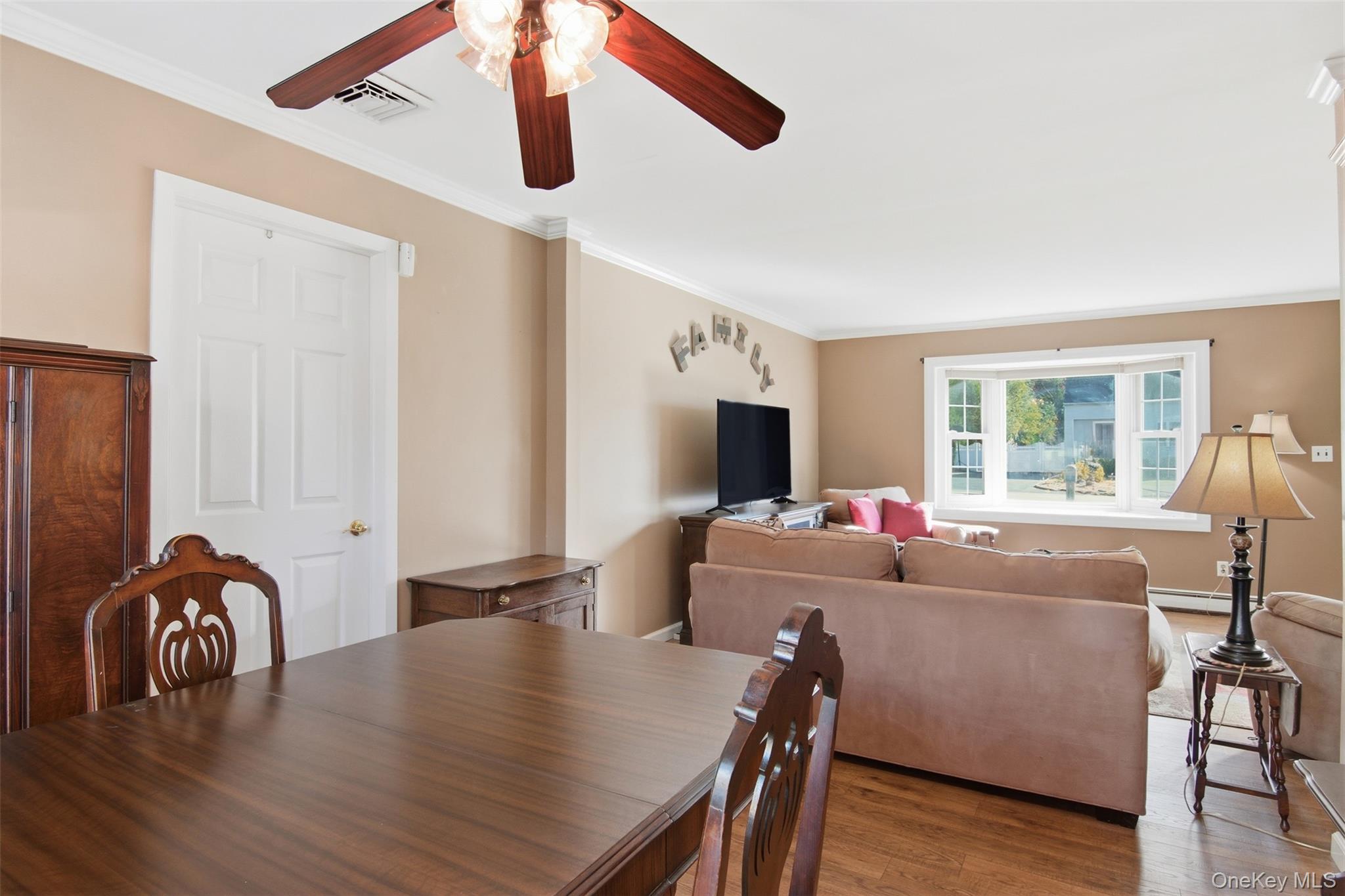 #13 photo, 143 Jamaica Avenue, サフォーク郡 Medford , NY 11763