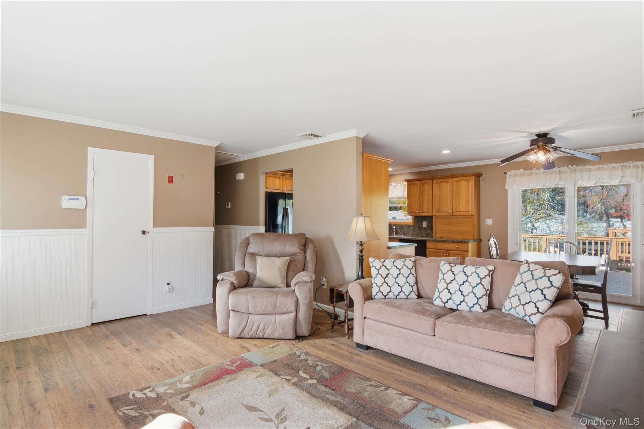 #6 photo, 143 Jamaica Avenue, サフォーク郡 Medford , NY 11763