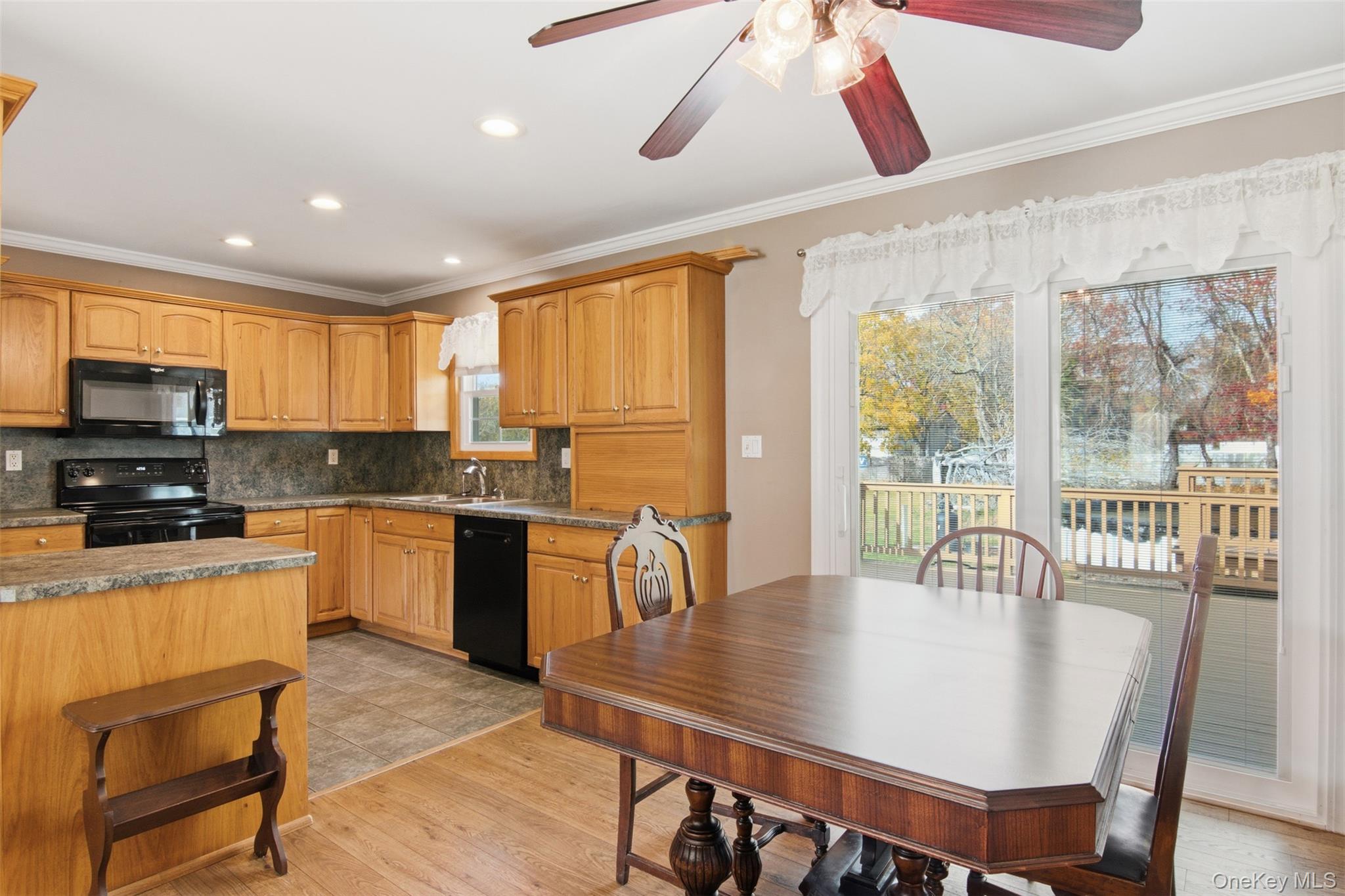 #7 photo, 143 Jamaica Avenue, サフォーク郡 Medford , NY 11763