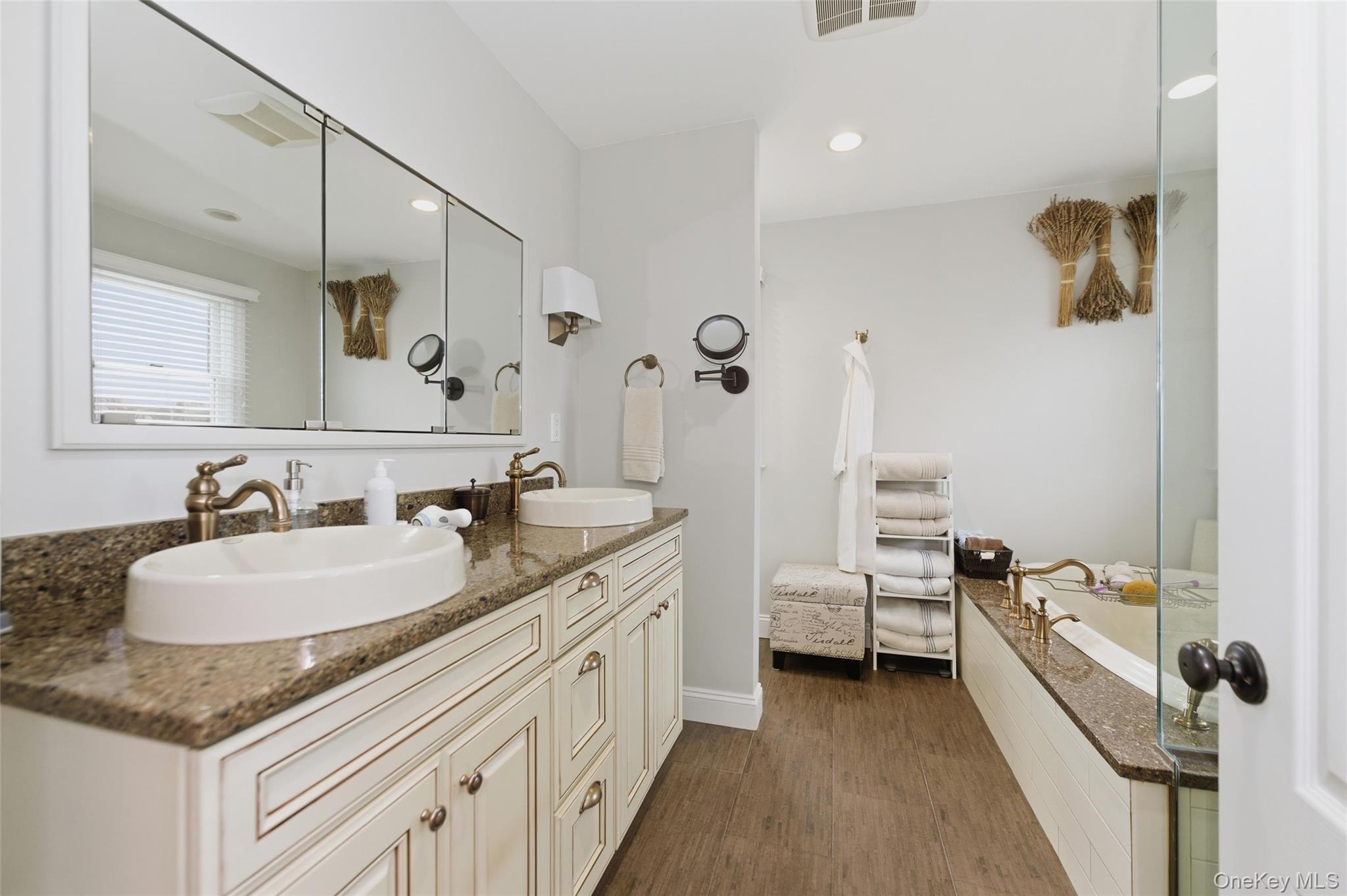 #17 photo, 42 Homecrest Court, Oceanside , NY 11572