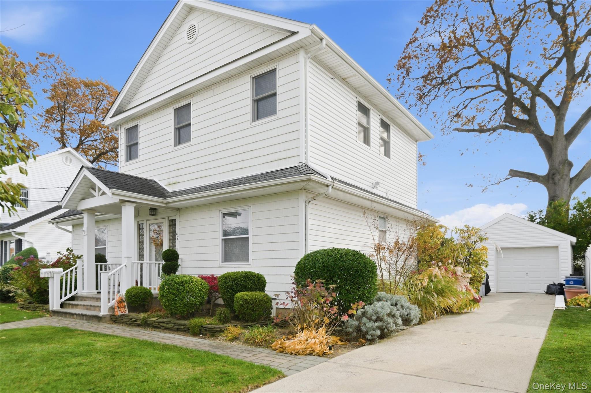 #2 photo, 42 Homecrest Court, Oceanside , NY 11572