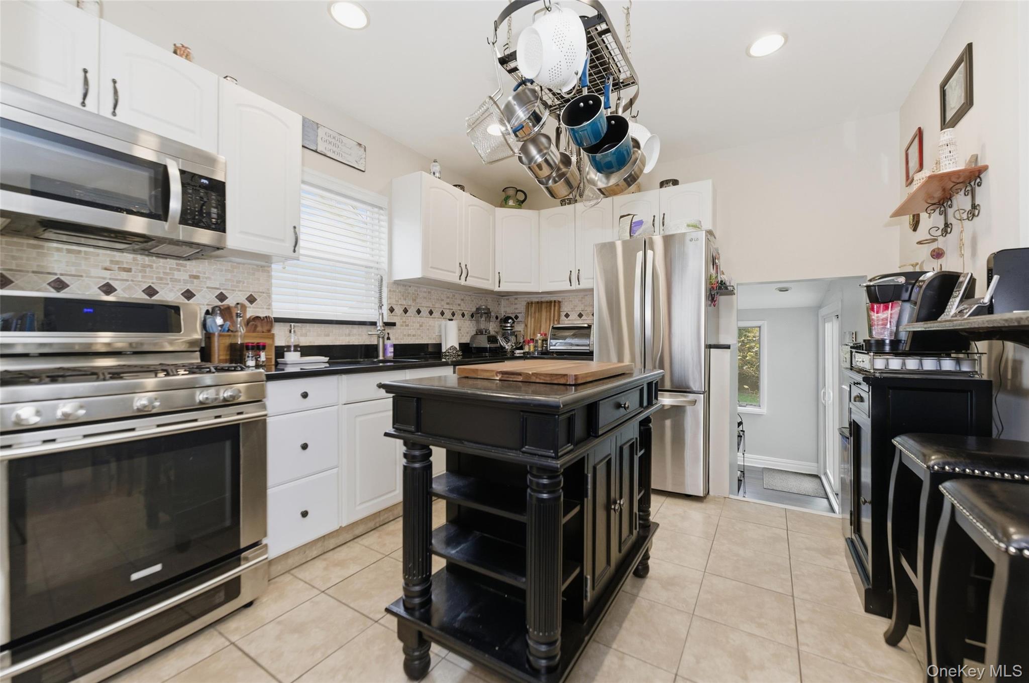 #9 photo, 42 Homecrest Court, Oceanside , NY 11572