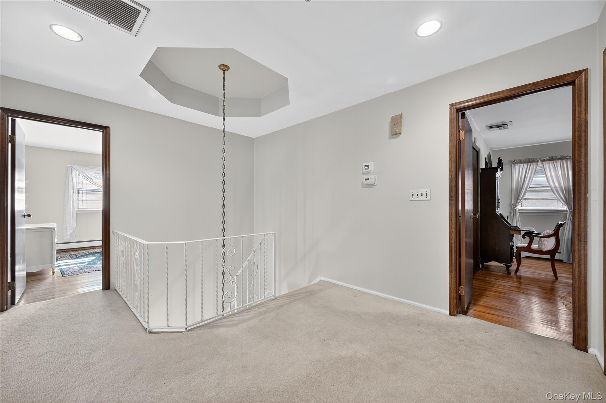 #15 photo, 73 Reed Drive, Roslyn , NY 11576