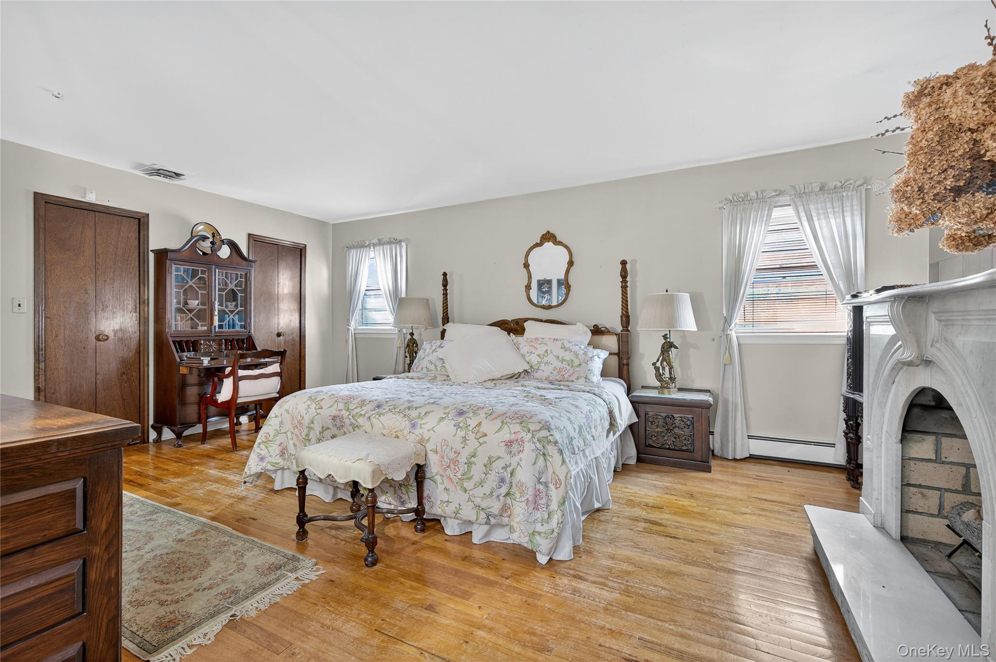 #18 photo, 73 Reed Drive, Roslyn , NY 11576