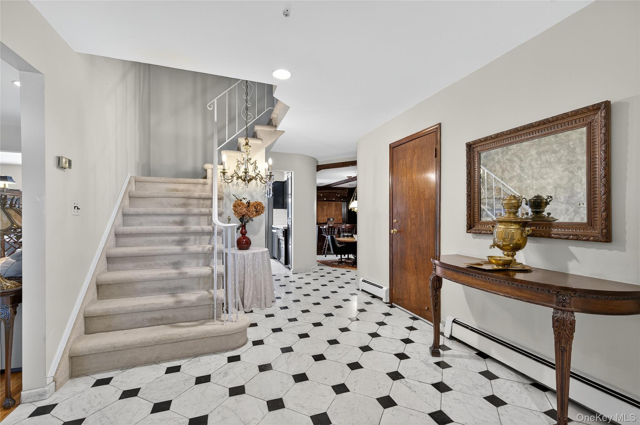 #2 photo, 73 Reed Drive, Roslyn , NY 11576