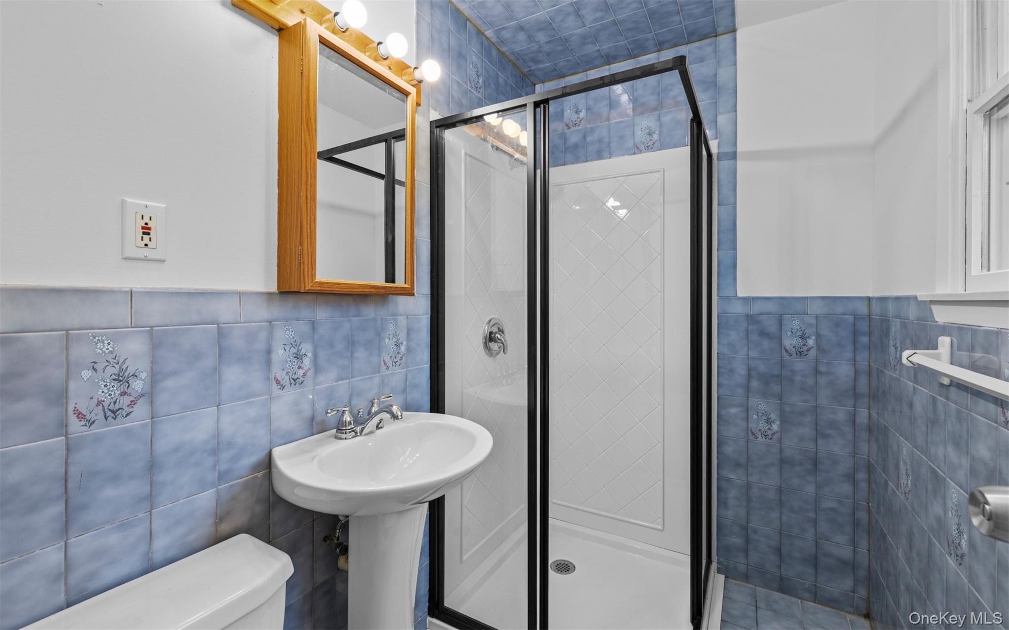 #14 photo, 37 Pond Lane, Ridge , NY 11961