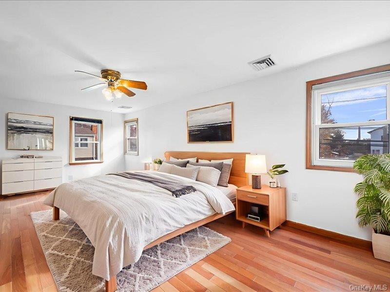 #16 photo, 31 Broadmoor Lane, Westbury , NY 11590