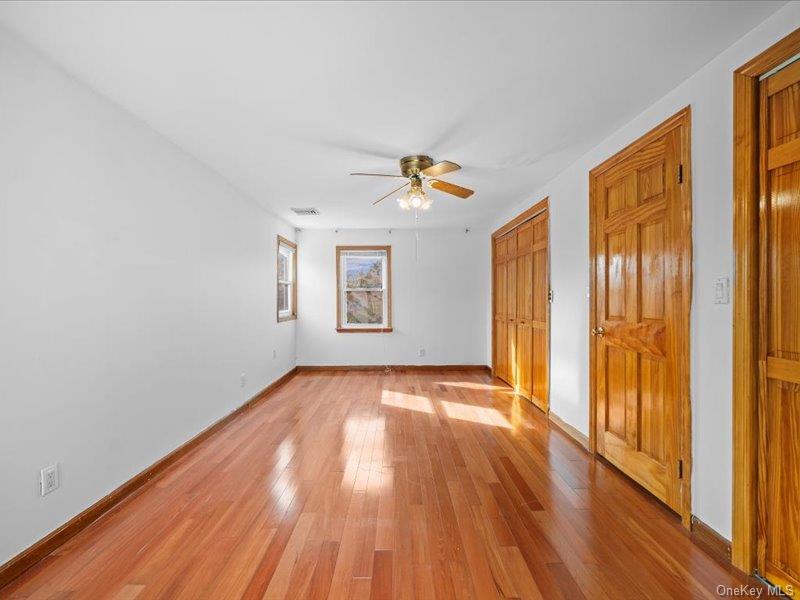 #19 photo, 31 Broadmoor Lane, Westbury , NY 11590