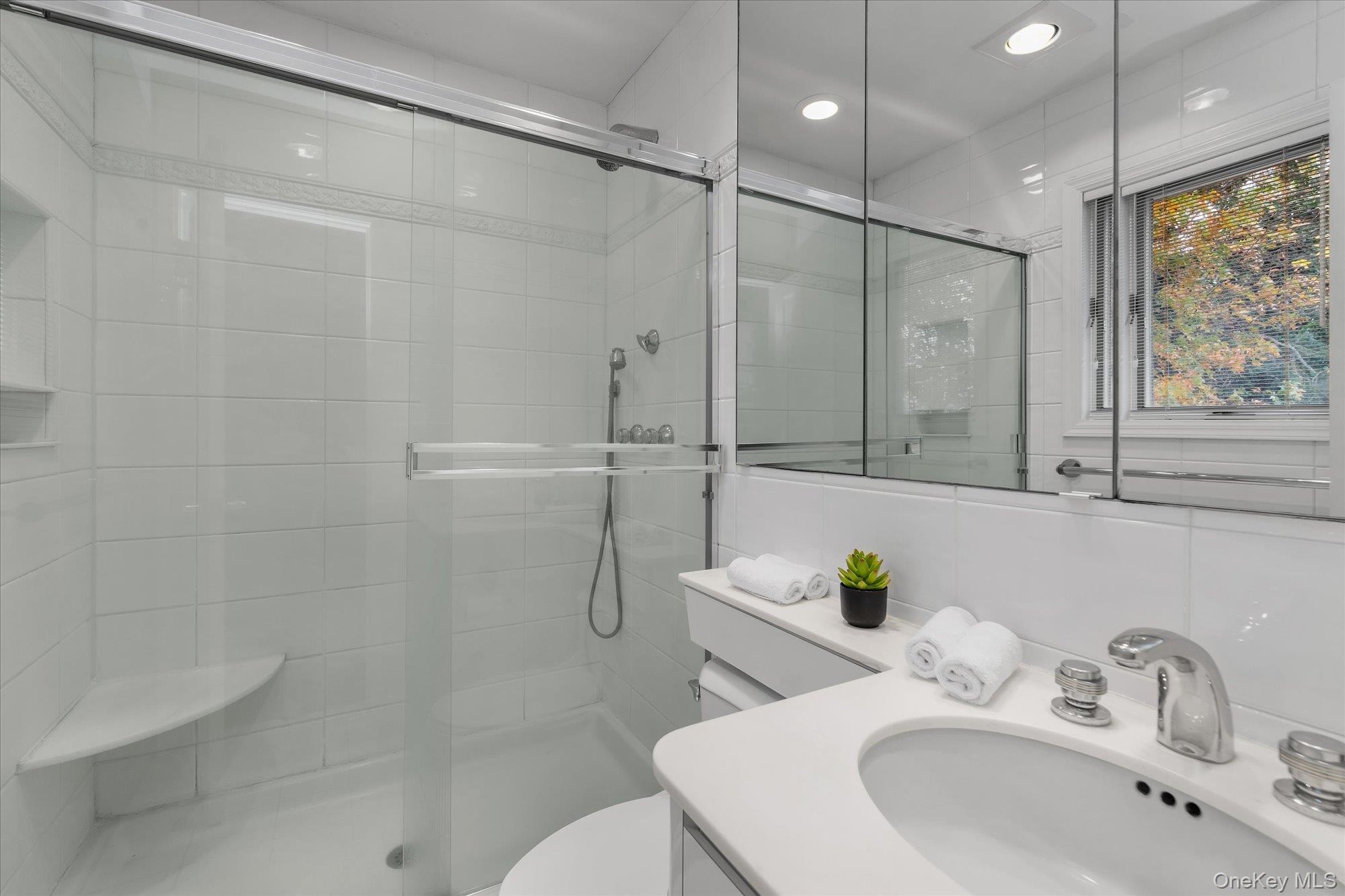 #15 photo, 19 Dell Drive, East Rockaway , NY 11518