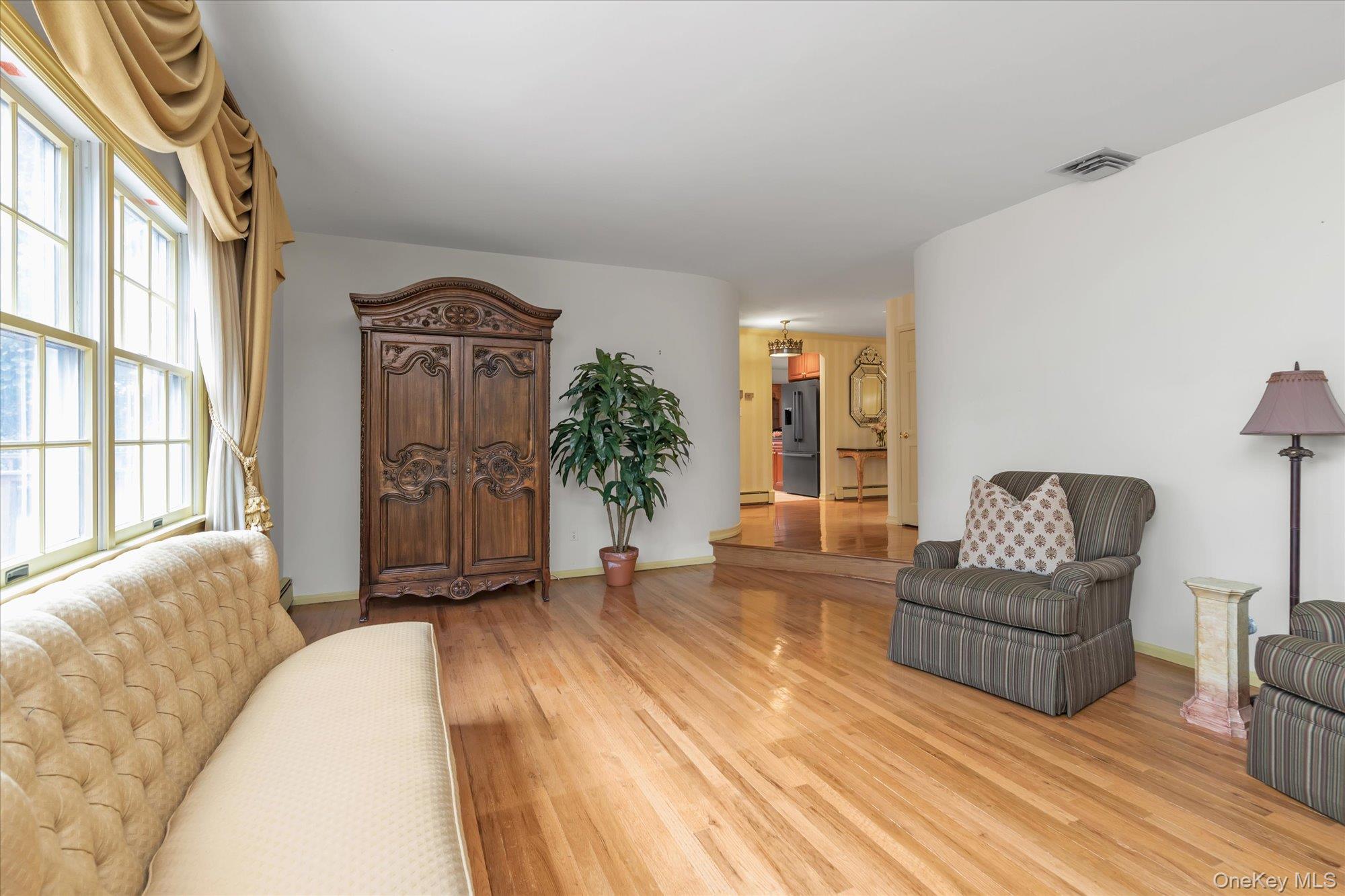 #3 photo, 19 Dell Drive, East Rockaway , NY 11518