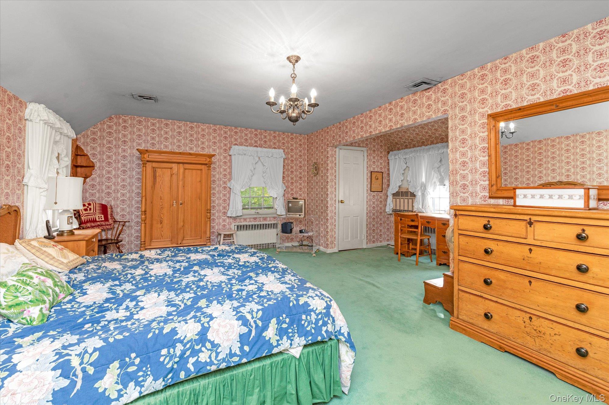 #18 photo, 936 Madison Street, Hewlett Neck , NY 11598