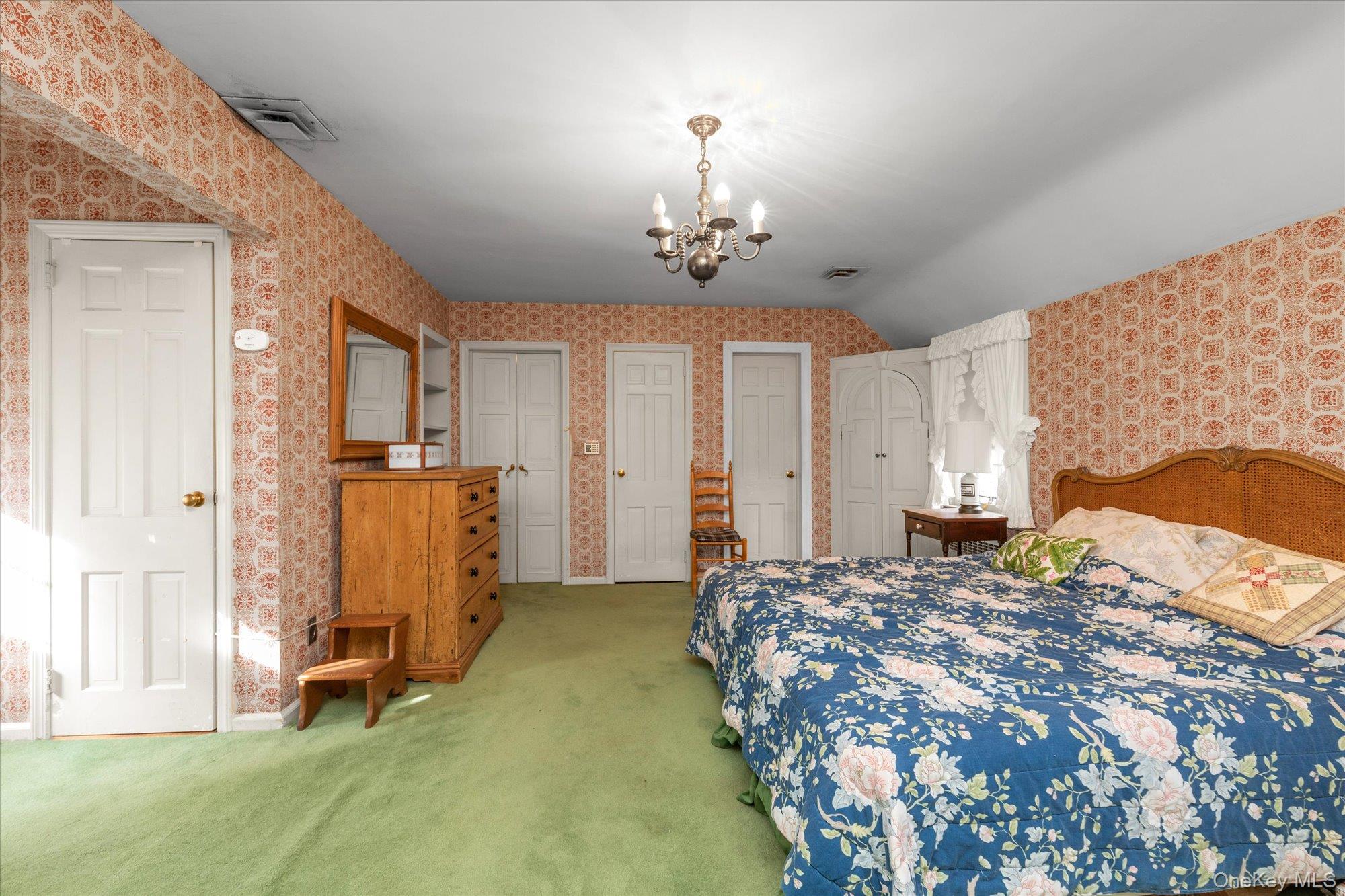 #19 photo, 936 Madison Street, Hewlett Neck , NY 11598