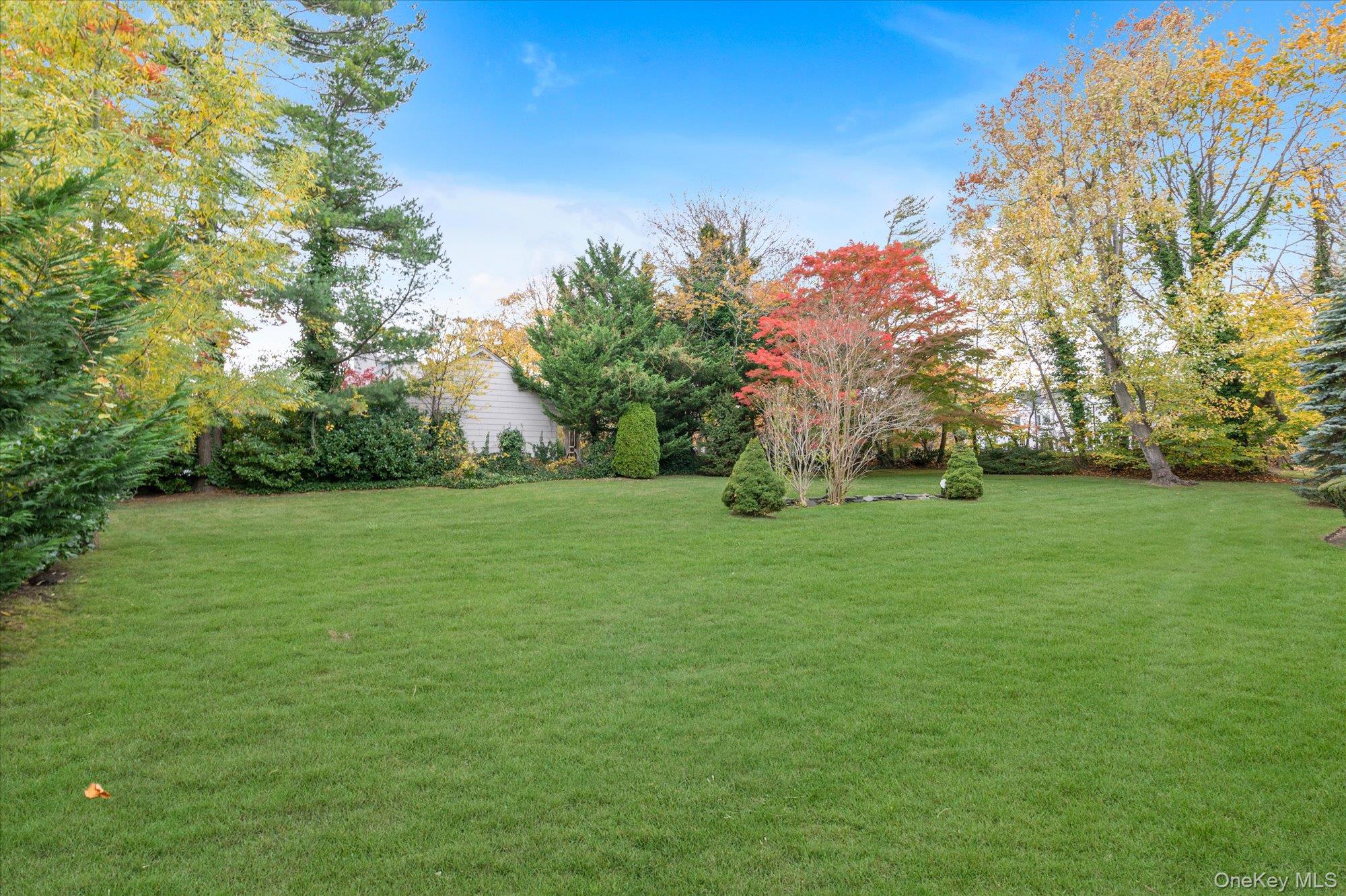 #6 photo, 936 Madison Street, Hewlett Neck , NY 11598