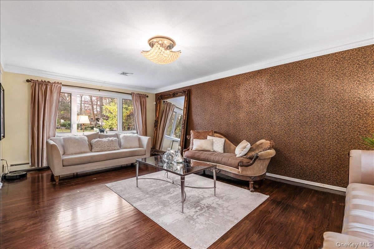 #14 photo, 70 Avery Road, Woodbury , NY 11797