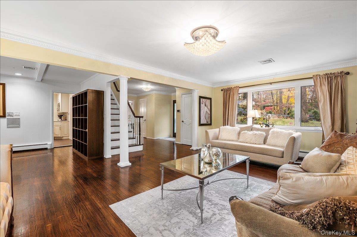 #17 photo, 70 Avery Road, Woodbury , NY 11797