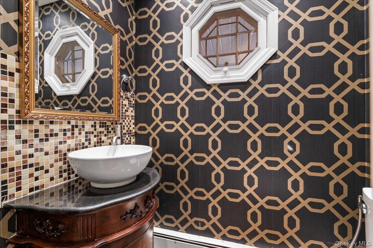 #20 photo, 70 Avery Road, Woodbury , NY 11797