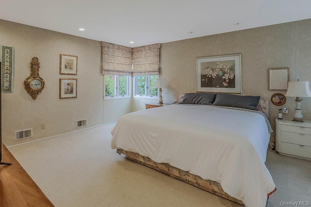 #14 photo, 1 Fulton Place, Jericho , NY 11753