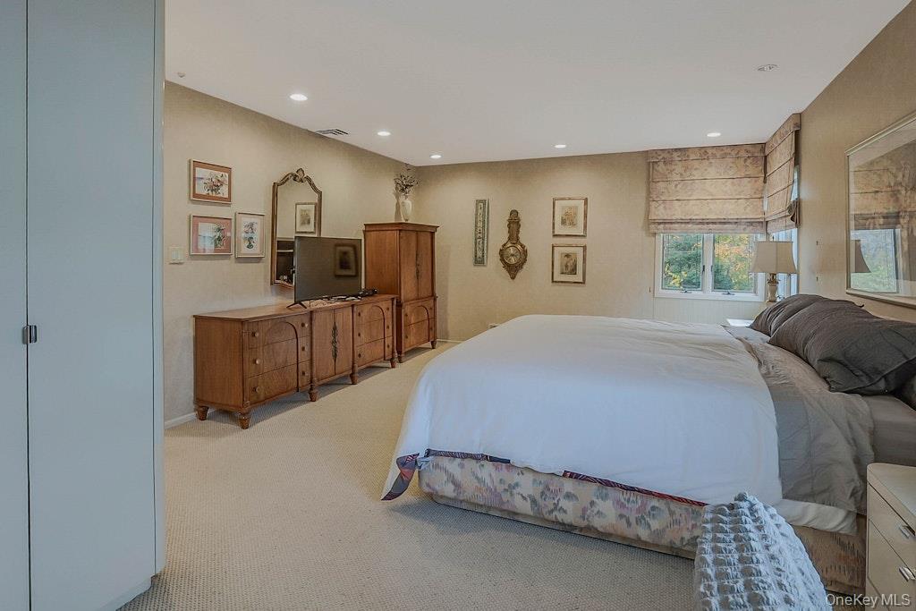 #15 photo, 1 Fulton Place, Jericho , NY 11753