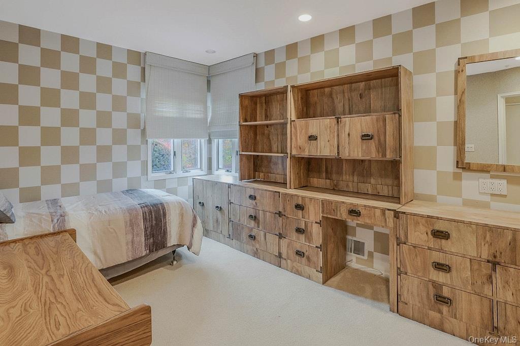 #18 photo, 1 Fulton Place, Jericho , NY 11753