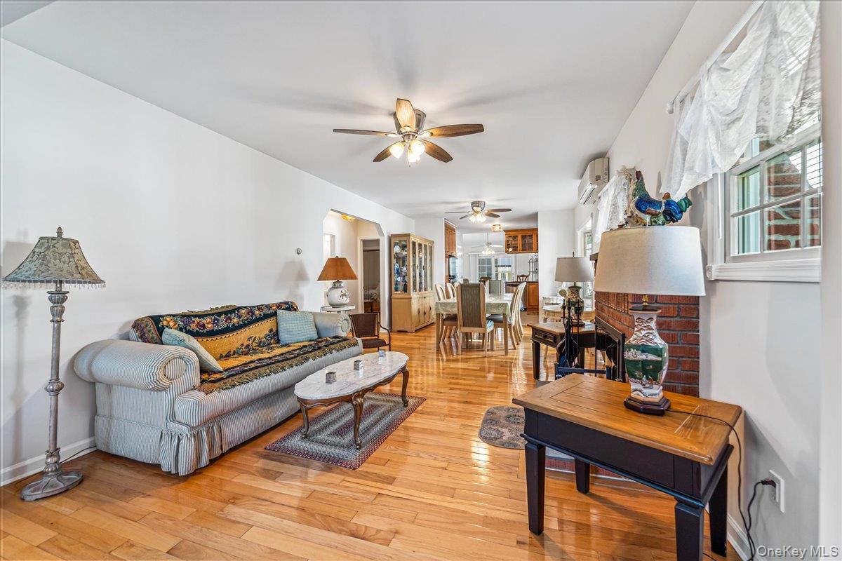 #7 photo, 96 Holland Avenue, Floral Park , NY 11001